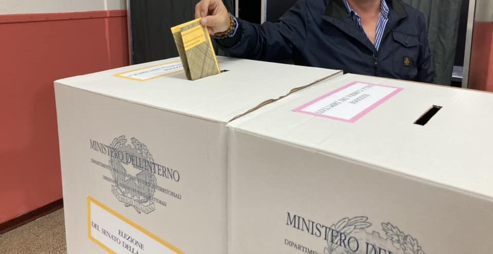 Operazioni di voto e urne elettorali