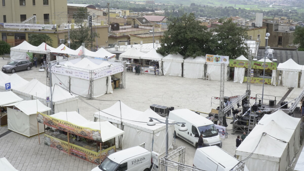 Mandorlo in fiore food village: in piazza Stazione gastronomia e sapori per 4 giorni